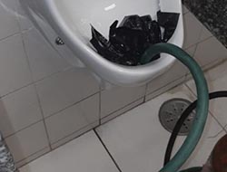 Desentupimento de vasos sanitários Imagem